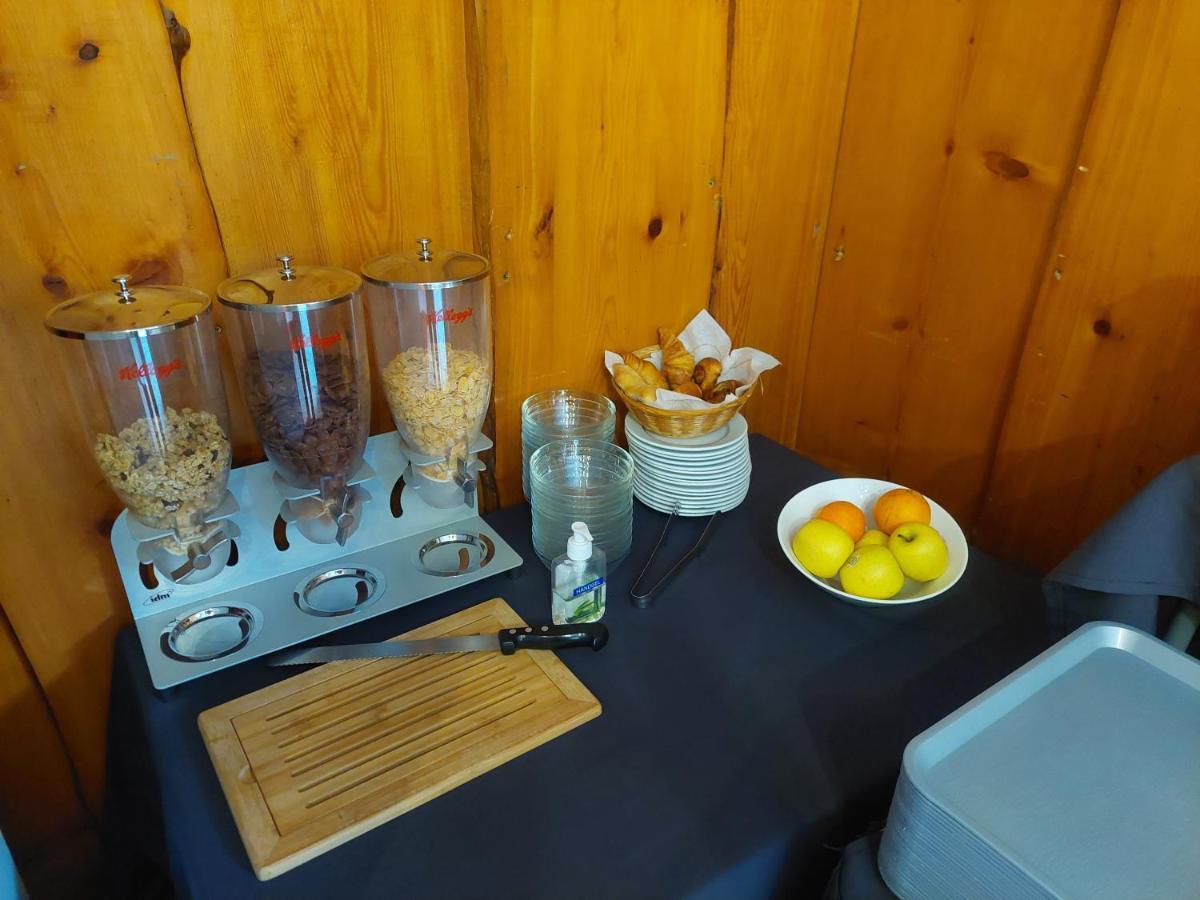 Hotel Restaurant Lancheton Saint-Julien-Mont-Denis Esterno foto