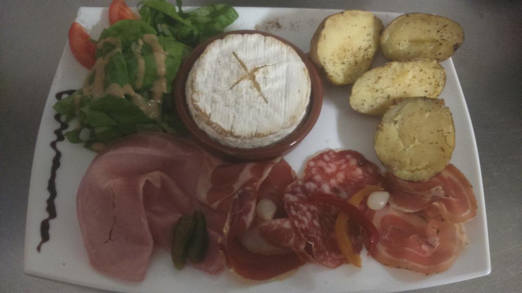 Hotel Restaurant Lancheton Saint-Julien-Mont-Denis Esterno foto