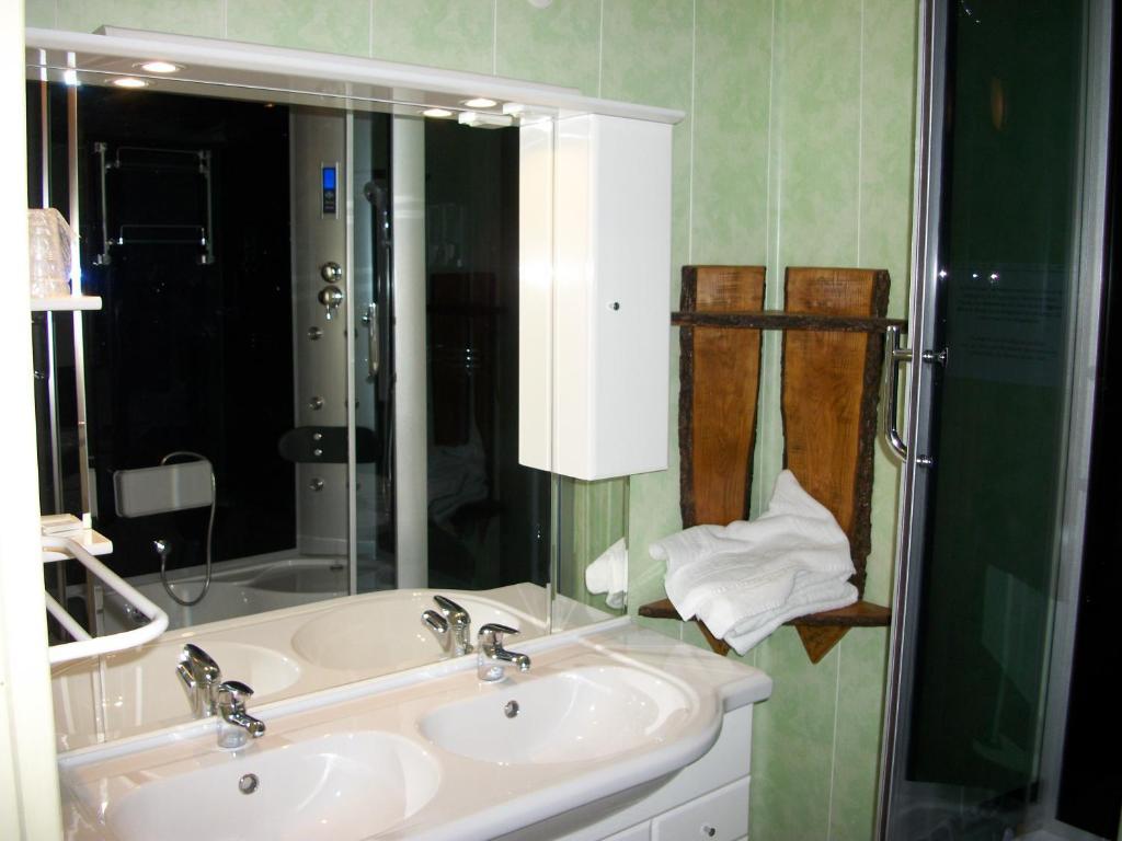 Hotel Restaurant Lancheton Saint-Julien-Mont-Denis Camera foto