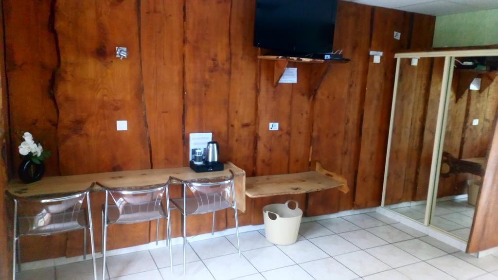 Hotel Restaurant Lancheton Saint-Julien-Mont-Denis Esterno foto
